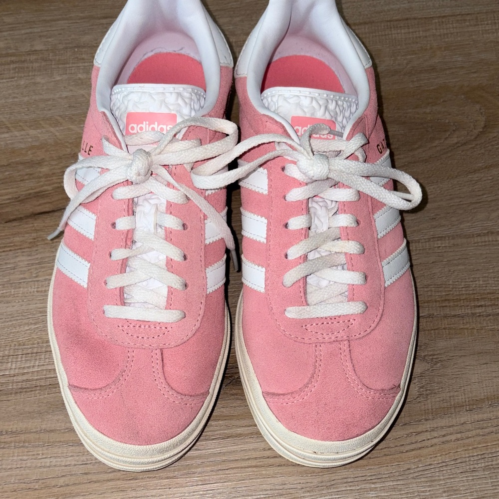 Adidas Women's Pink gazelles